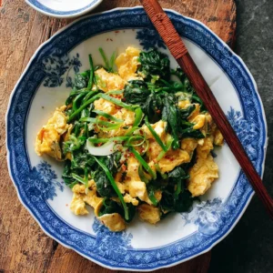 Spinach and Egg Stir Fry (菠菜炒蛋)